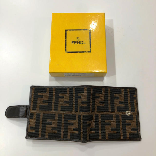 FENDI - FENDI フェンディ ズッカ柄 二つ折り財布の通販 by 🎀mama ...