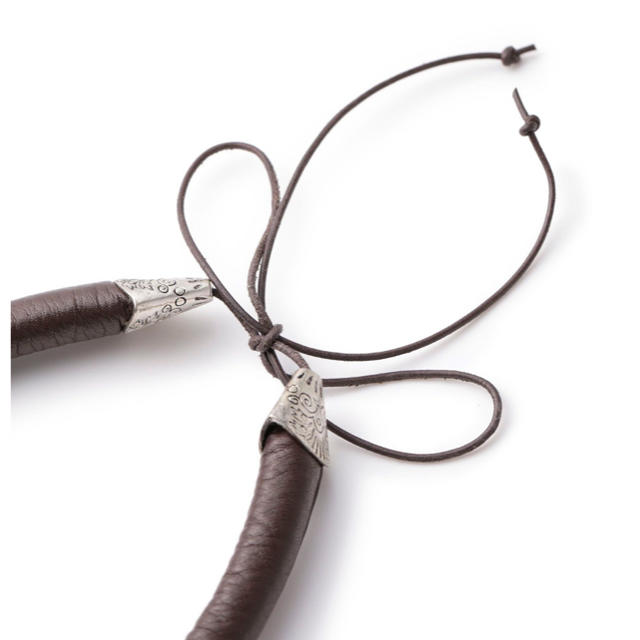 the dallas leather tube choker / brown