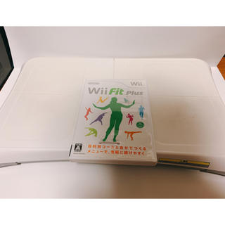 ウィー(Wii)のWii fit plus バランスボード付き(家庭用ゲームソフト)