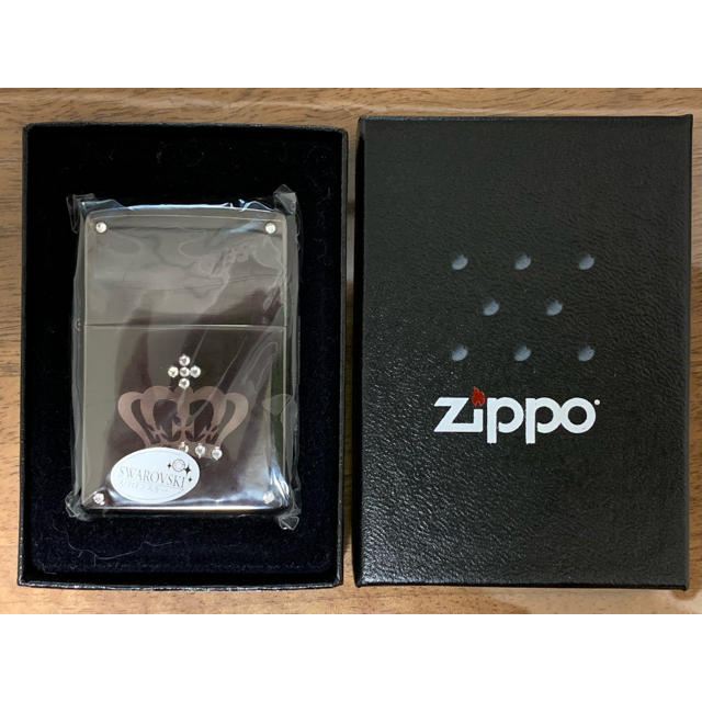 ZIPPO(ジッポー)のZIPPOライター　スワロフスキー王冠柄　2005年8月製造 メンズのファッション小物(タバコグッズ)の商品写真