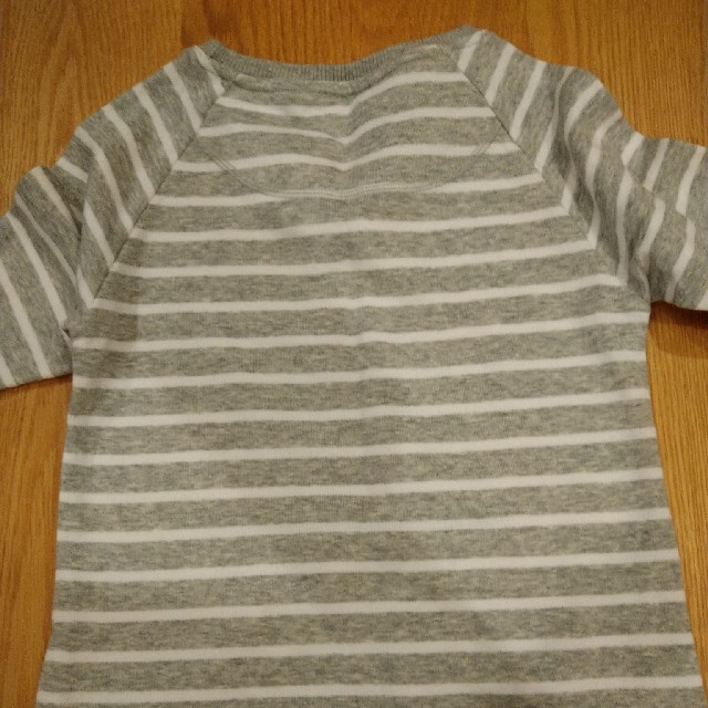 UNIQLO(ユニクロ)のユニクロ　キッズ　130 キッズ/ベビー/マタニティのキッズ服女の子用(90cm~)(Tシャツ/カットソー)の商品写真