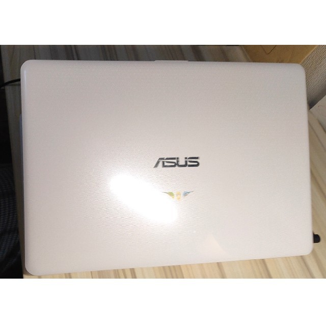 最新品在庫 ASUS ノートパソコン ASUS vivobook E203NA-464Wの通販 by P718's shop｜エイスースならラクマ 