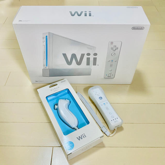 Wii本体 & Wiiリモコン & ヌンチャク【美品】 1