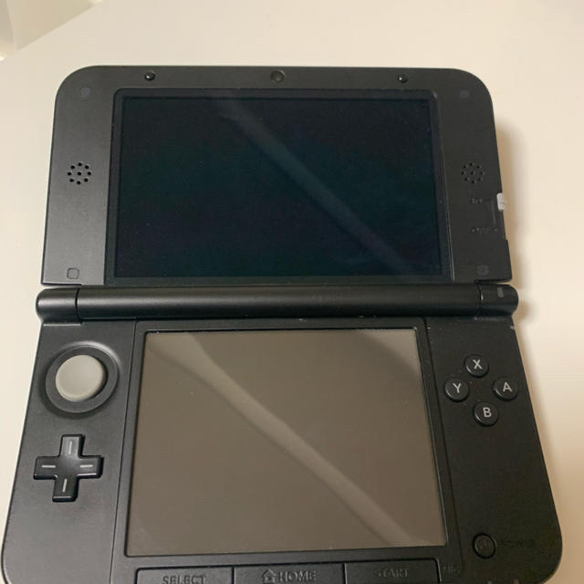 ニンテンドー3DS(ニンテンドー3DS)の専用ニンテンドー3DSLL ブラック エンタメ/ホビーのゲームソフト/ゲーム機本体(携帯用ゲーム機本体)の商品写真