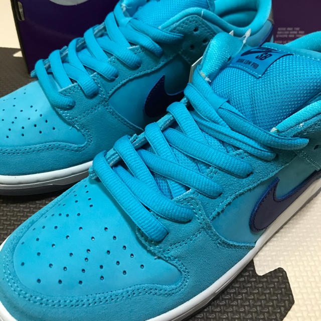 NIKE(ナイキ)のNIKE DUNK SB LOW ナイキ ダンクSB ブルーフューリー 27.5 メンズの靴/シューズ(スニーカー)の商品写真