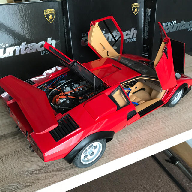 Lamborghini(ランボルギーニ)の【1/8スケール 超ビッグサイズ】ディアゴスティーニ カウンタック LP500S エンタメ/ホビーのおもちゃ/ぬいぐるみ(ミニカー)の商品写真