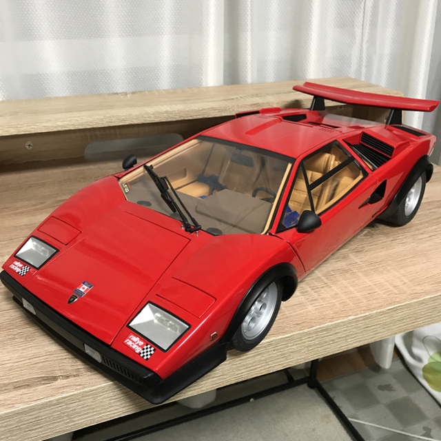 Lamborghini(ランボルギーニ)の【1/8スケール 超ビッグサイズ】ディアゴスティーニ カウンタック LP500S エンタメ/ホビーのおもちゃ/ぬいぐるみ(ミニカー)の商品写真