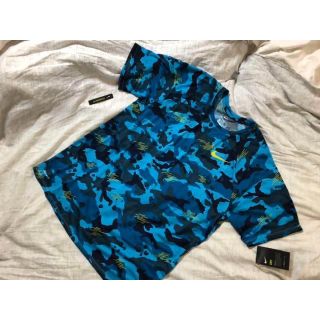 ナイキ(NIKE)の★新品★NIKE ナイキ　DRI-FIT Tシャツ（Ｌ）コラージュカモフラ柄(Tシャツ/カットソー(半袖/袖なし))