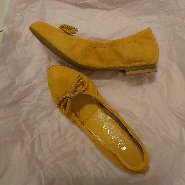 DIANA(ダイアナ)のDIANA　ﾊﾞﾚｴｼｭｰｽﾞ　ｲｴﾛｰ ｼﾙｷｰ　23cm レディースの靴/シューズ(バレエシューズ)の商品写真