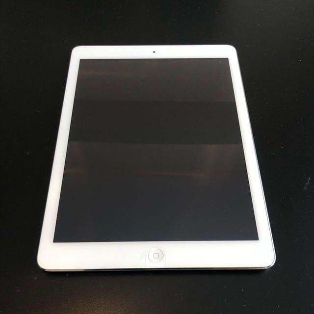iPad Air (シルバー) Wi-Fiモデル64GB