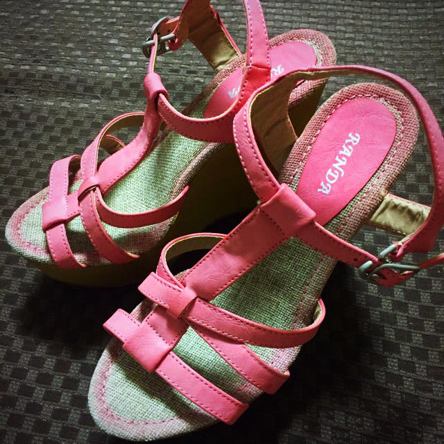 RANDA(ランダ)のピンクのサンダル レディースの靴/シューズ(サンダル)の商品写真