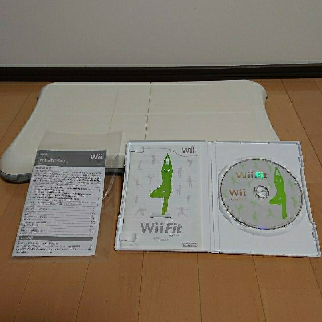 Nintendo wii本体+バランスボード+はじめてのWiiパック+ソフトエンタメ/ホビー