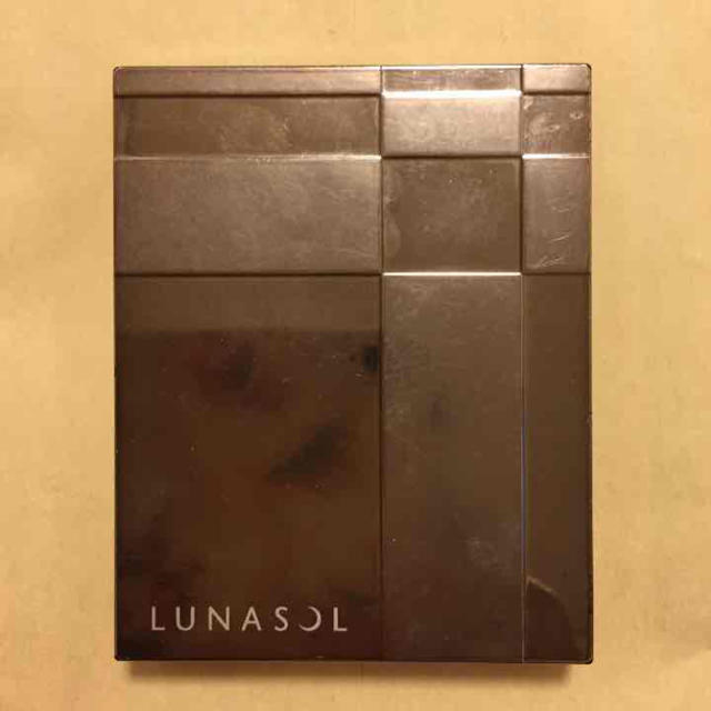 LUNASOL(ルナソル)のルナソル アイシャドウ コスメ/美容のベースメイク/化粧品(アイシャドウ)の商品写真