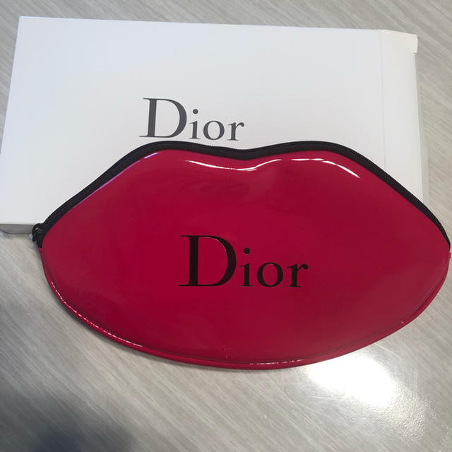 Dior(ディオール)のDior リップ型ポーチ レディースのファッション小物(ポーチ)の商品写真