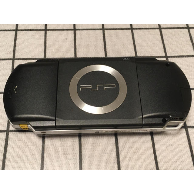 PlayStation Portable(プレイステーションポータブル)のPSP 1000本体 エンタメ/ホビーのゲームソフト/ゲーム機本体(携帯用ゲーム機本体)の商品写真