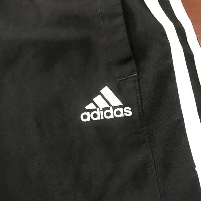 adidas(アディダス)のアディダスハーフパンツ キッズ/ベビー/マタニティのキッズ服男の子用(90cm~)(パンツ/スパッツ)の商品写真