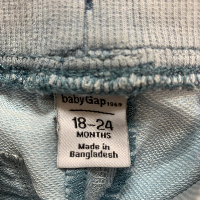 babyGAP(ベビーギャップ)のGAP ベビー　パンツ　ズボン キッズ/ベビー/マタニティのベビー服(~85cm)(パンツ)の商品写真