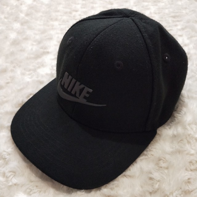 NIKE(ナイキ)のナイキ　帽子　キッズ キッズ/ベビー/マタニティのこども用ファッション小物(帽子)の商品写真