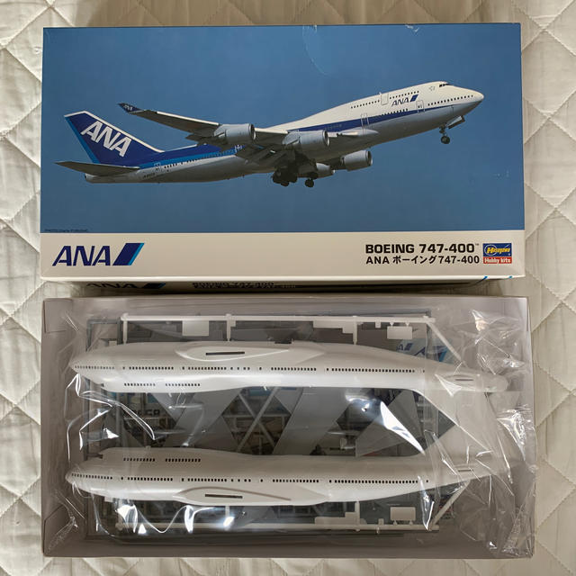 ANA(全日本空輸)(エーエヌエー(ゼンニッポンクウユ))のANA ボーイング747-400 プラモデル エンタメ/ホビーのおもちゃ/ぬいぐるみ(模型/プラモデル)の商品写真