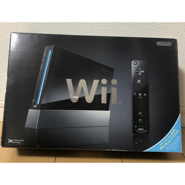 任天堂　Wii本体一式 （モーションプラス）コントローラー計3本　ソフト2本付