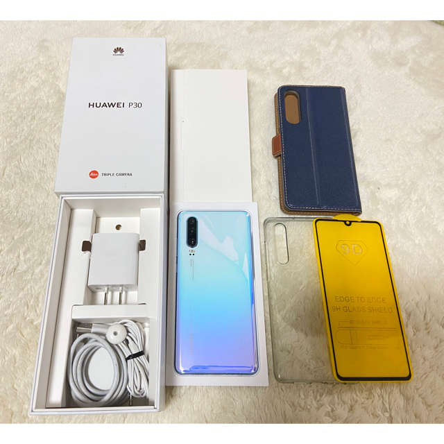 ★Huawei P30 国内版 ブリージングクリスタル 6/128GB スマホ/家電/カメラのスマートフォン/携帯電話(スマートフォン本体)の商品写真