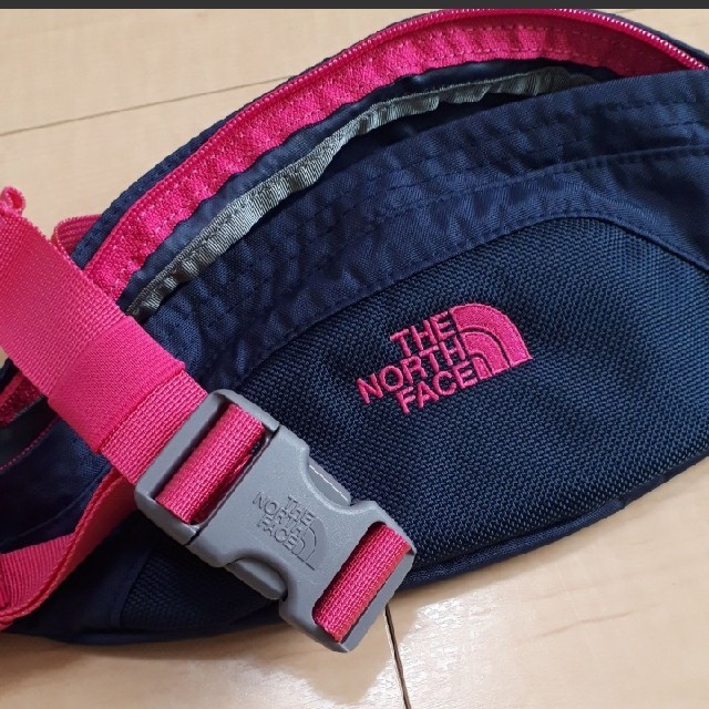 THE NORTH FACE(ザノースフェイス)のお買い物大好きさま　専用 レディースのバッグ(ボディバッグ/ウエストポーチ)の商品写真