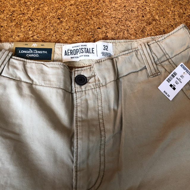 AEROPOSTALE(エアロポステール)の新品 エアロポステール カーゴショートパンツ 32インチ メンズのパンツ(ショートパンツ)の商品写真