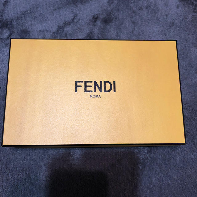 FENDI(フェンディ)のFENDI 空き箱 レディースのバッグ(ショップ袋)の商品写真