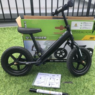 ストライダ(STRIDA)のストライダー　　ブラック　自転車　乗り始め(自転車)