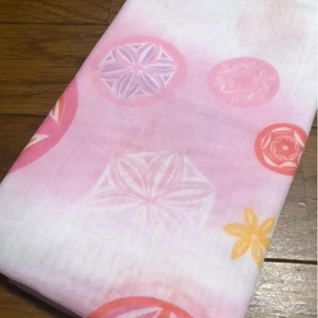 ダブルガーゼ生地　花柄(ホワイト・ピンク) ハンドメイドの素材/材料(生地/糸)の商品写真