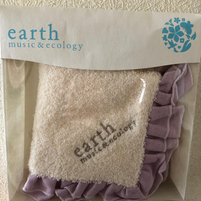 earth music & ecology(アースミュージックアンドエコロジー)のearth music&ecology ハンカチ レディースのファッション小物(ハンカチ)の商品写真