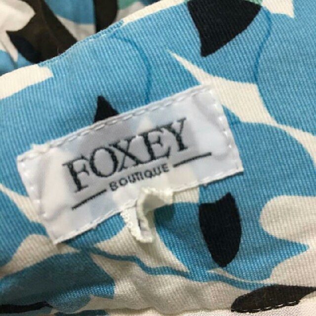 FOXEY(フォクシー)のフォクシー　フラワープリント ワンピース レディースのワンピース(ひざ丈ワンピース)の商品写真