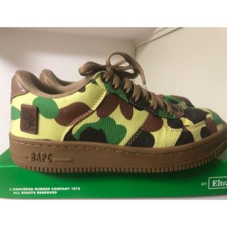 アベイシングエイプ(A BATHING APE)のAPE BAPESTA CAMO US8 美品(スニーカー)