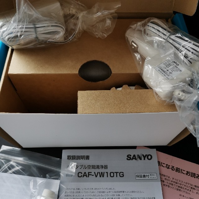 SANYO(サンヨー)のSANYO ポータブル空間清浄器 CAF-VW10TG 新品 スマホ/家電/カメラの生活家電(空気清浄器)の商品写真