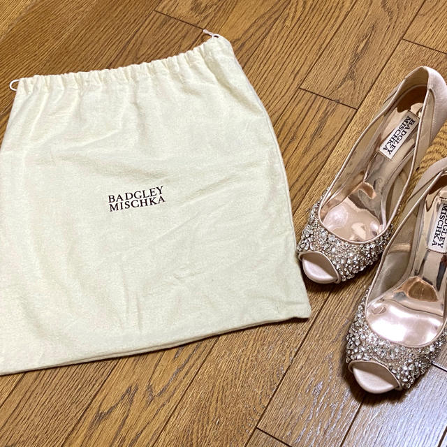 【Badgley Mischka Pepper】