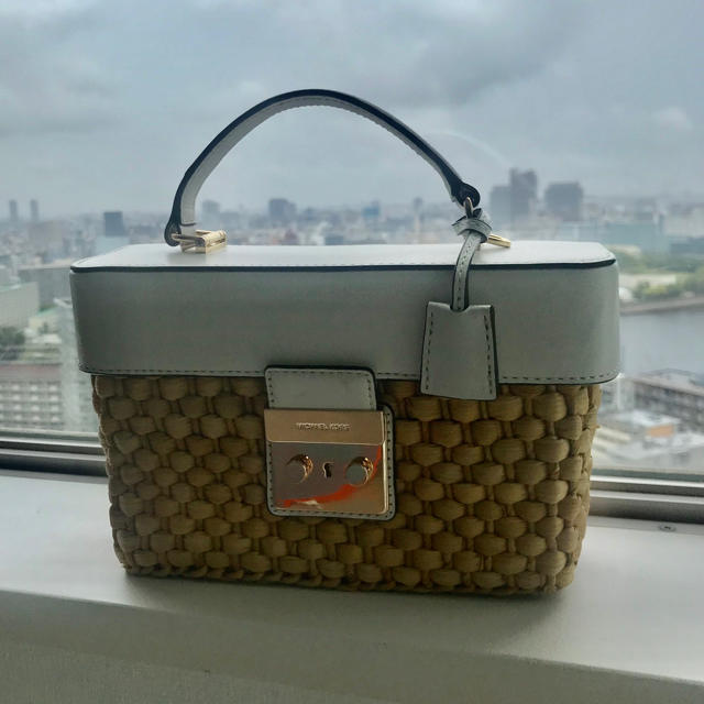 Michael Kors(マイケルコース)のほぼ新品♡マイケルコース♡かごバッグ♡ レディースのバッグ(かごバッグ/ストローバッグ)の商品写真