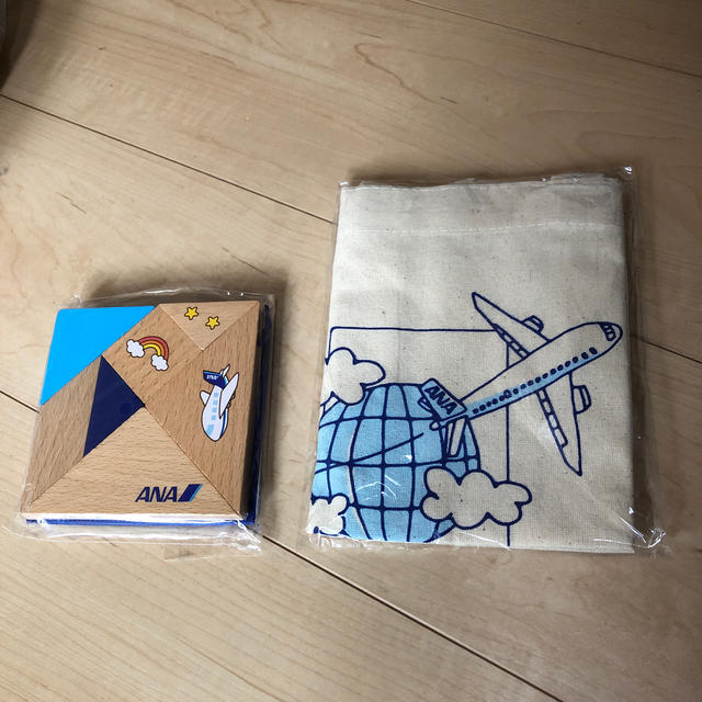 ANA(全日本空輸)(エーエヌエー(ゼンニッポンクウユ))のANA 非売品　オリジナルエコバッグ　脳育タングラム レディースのバッグ(エコバッグ)の商品写真