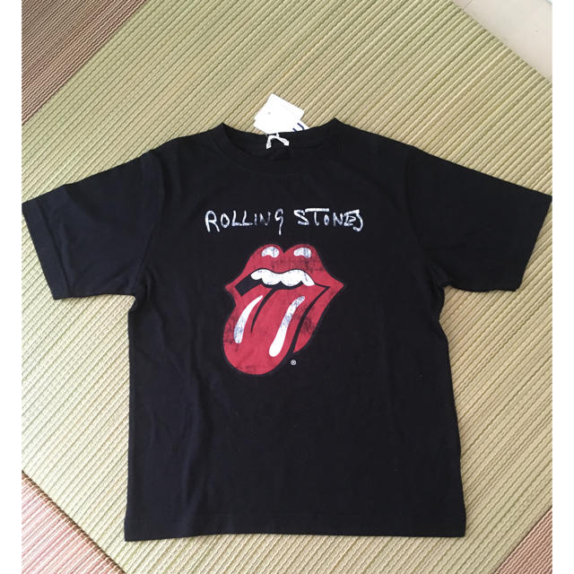 GU(ジーユー)のrolling stones Tシャツ GU 140 キッズ/ベビー/マタニティのキッズ服男の子用(90cm~)(Tシャツ/カットソー)の商品写真