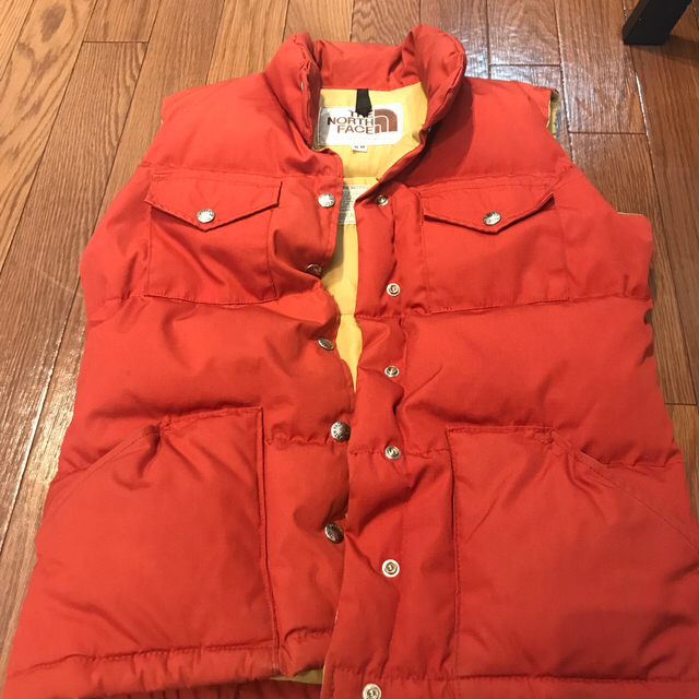 THE NORTH FACE(ザノースフェイス)のノースフェイスベスト レディースのジャケット/アウター(ダウンベスト)の商品写真