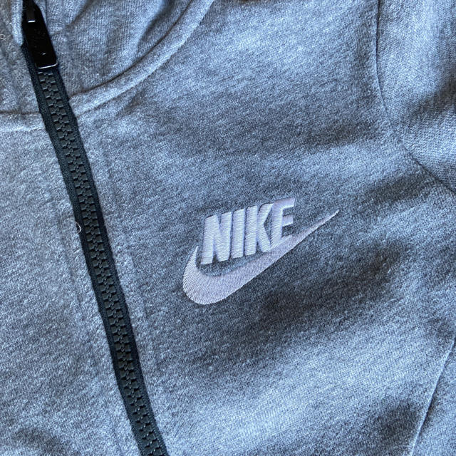 NIKE(ナイキ)のナイキパーカー（110） キッズ/ベビー/マタニティのキッズ服男の子用(90cm~)(ジャケット/上着)の商品写真