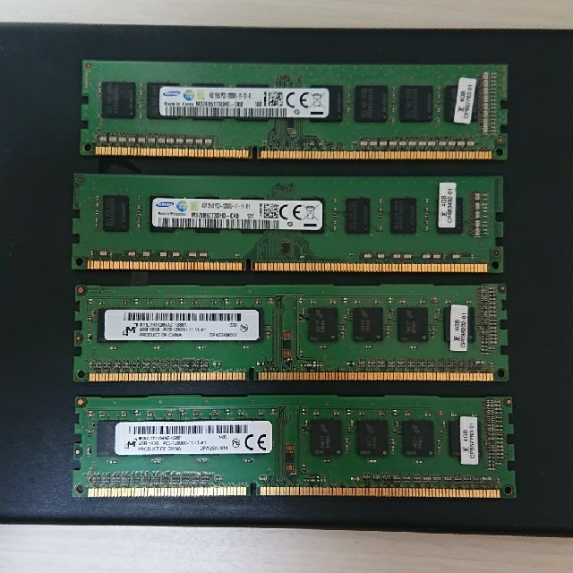 DDR3 PC3-12800U 4GB × 4枚 スマホ/家電/カメラのPC/タブレット(PCパーツ)の商品写真