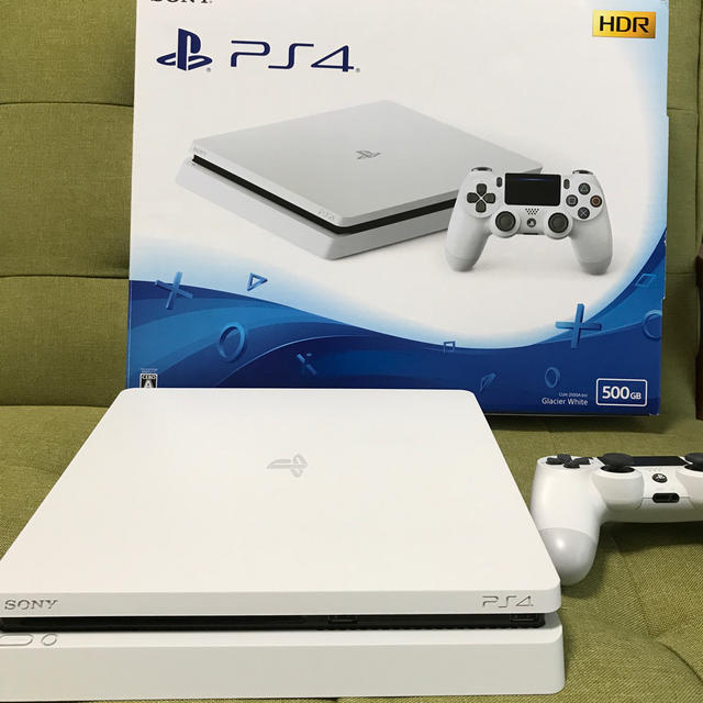 PlayStation4(プレイステーション4)のPlayStation4 本体 CUH-2100AB02 エンタメ/ホビーのゲームソフト/ゲーム機本体(家庭用ゲーム機本体)の商品写真