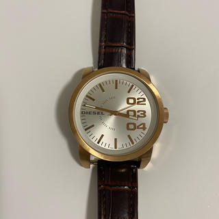 ディーゼル(DIESEL)のDIESEL腕時計・ゴールド・ホワイトシルバー値下げ　2500円→2000円(腕時計(アナログ))
