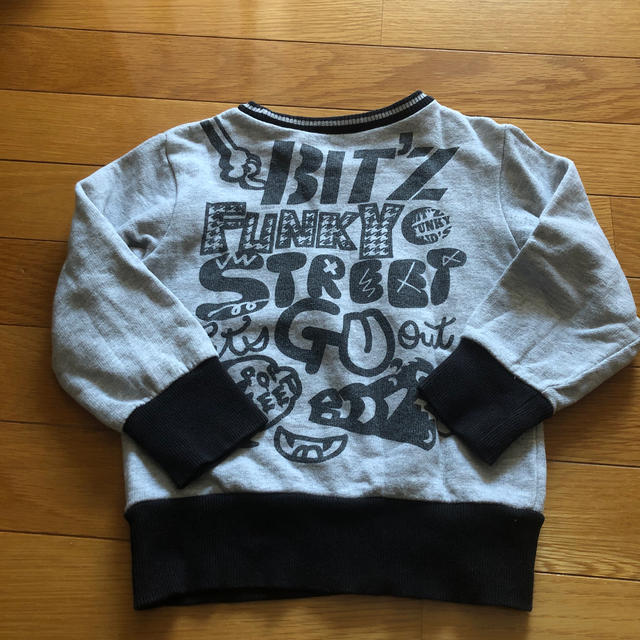 Bit'z(ビッツ)のbitz トレーナー　100 グレー　ビッツ キッズ/ベビー/マタニティのキッズ服男の子用(90cm~)(Tシャツ/カットソー)の商品写真