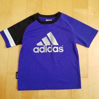 アディダス(adidas)の子供服　アディダス　半袖シャツ　110cm(Tシャツ/カットソー)