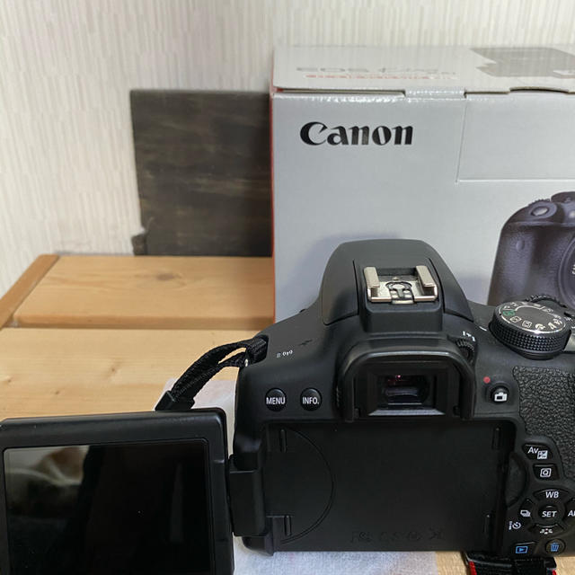 Canon - Canon EOS Kiss X8i レンズキット Wi-Fi対応の通販 by Naoya's shop｜キヤノンならラクマ 限定品お得