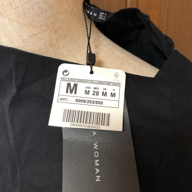 ZARA(ザラ)の【新品】ZARA スクエアネック ブラウス レディースのトップス(シャツ/ブラウス(長袖/七分))の商品写真