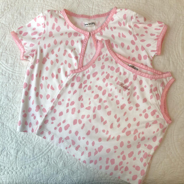 BeBe(ベベ)の女の子　トップス  アンサンブル　100 キッズ/ベビー/マタニティのキッズ服女の子用(90cm~)(Tシャツ/カットソー)の商品写真