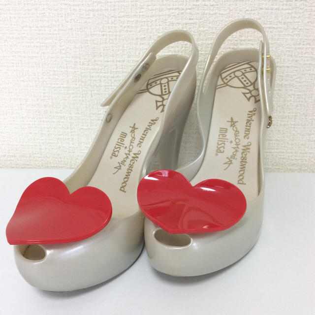 Vivienne Westwood(ヴィヴィアンウエストウッド)のヴィヴィアン♡メリッサ ハートパンプス レディースの靴/シューズ(ハイヒール/パンプス)の商品写真