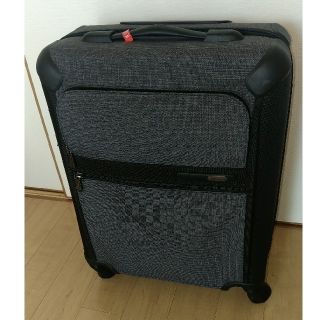 トゥミ(TUMI)の激安新品Tumiスーツケース 34liters& Folding Pack(トラベルバッグ/スーツケース)